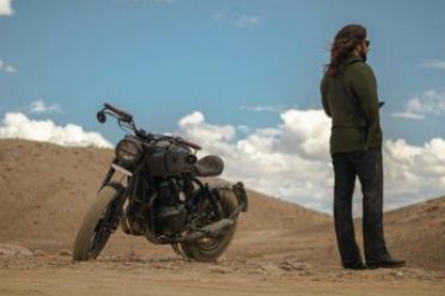 Salman Khan shoots in Leh, flaunts long hair | Salman Khan shoots in Leh, flaunts long hair Salman Khan shoots in Leh, flaunts long hair | Salman Khan shoots in Leh, flaunts long hair