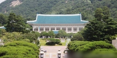 Yoon aims to open S.Korean presidential office to public 'before spring flowers wither' | Yoon aims to open S.Korean presidential office to public 'before spring flowers wither'