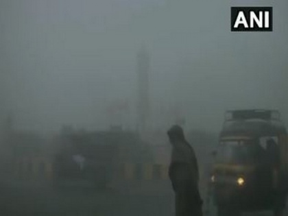 Amritsar wakes up to dense fog, low visibility | Amritsar wakes up to dense fog, low visibility