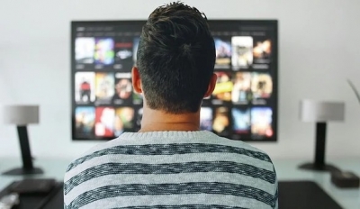Centre issues strong advisory against channels broadcasting offensive, misleading content | Centre issues strong advisory against channels broadcasting offensive, misleading content Centre issues strong advisory against channels broadcasting offensive, misleading content | Centre issues strong advisory against channels broadcasting offensive, misleading content