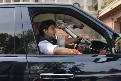 Scindia, Amit Shah meet PM Modi at his residence | Scindia, Amit Shah meet PM Modi at his residence Scindia, Amit Shah meet PM Modi at his residence | Scindia, Amit Shah meet PM Modi at his residence