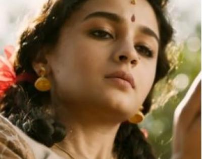Did Alia Bhatt unfollow Rajamouli and delete 'RRR' posts on Instagram? | Did Alia Bhatt unfollow Rajamouli and delete 'RRR' posts on Instagram? Did Alia Bhatt unfollow Rajamouli and delete 'RRR' posts on Instagram? | Did Alia Bhatt unfollow Rajamouli and delete 'RRR' posts on Instagram?