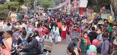 Likely shutdown of Delhi markets solicits mixed response from shopkeepers | Likely shutdown of Delhi markets solicits mixed response from shopkeepers Likely shutdown of Delhi markets solicits mixed response from shopkeepers | Likely shutdown of Delhi markets solicits mixed response from shopkeepers