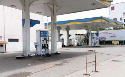 Premium petrol prices breach Rs 100/ltr mark in Rajasthan, Madhya Pradesh | Premium petrol prices breach Rs 100/ltr mark in Rajasthan, Madhya Pradesh