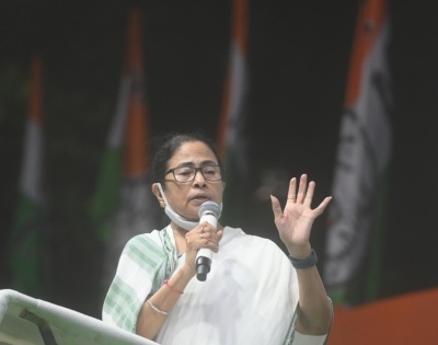 Centre stopping Mamata's visit to Rome triggers controversy | Centre stopping Mamata's visit to Rome triggers controversy