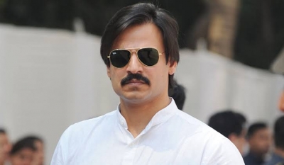 Vivek Oberoi: On emotionally draining days, calling up my kids is instant reset button | Vivek Oberoi: On emotionally draining days, calling up my kids is instant reset button Vivek Oberoi: On emotionally draining days, calling up my kids is instant reset button | Vivek Oberoi: On emotionally draining days, calling up my kids is instant reset button