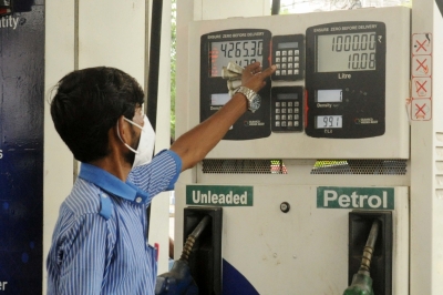Petrol price moves up further, diesel rate a tad slower | Petrol price moves up further, diesel rate a tad slower