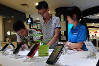 China smartphone sales may decline 20% in Q1: Counterpoint | China smartphone sales may decline 20% in Q1: Counterpoint China smartphone sales may decline 20% in Q1: Counterpoint | China smartphone sales may decline 20% in Q1: Counterpoint