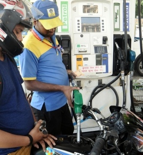 Odisha cuts down VAT on petrol, diesel by 4% | Odisha cuts down VAT on petrol, diesel by 4%