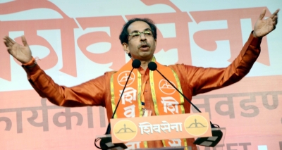 Bowing out? CM Uddhav Thackeray makes farewell calls | Bowing out? CM Uddhav Thackeray makes farewell calls
