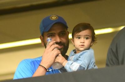 These days are not coming back: Rohit spends time with Samaira | These days are not coming back: Rohit spends time with Samaira