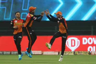 SRH hammer DC by 88 runs, stay alive in race for playoffs | SRH hammer DC by 88 runs, stay alive in race for playoffs
