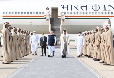 PM Modi visits Abu Dhabi, received and seen off by UAE ruler | PM Modi visits Abu Dhabi, received and seen off by UAE ruler