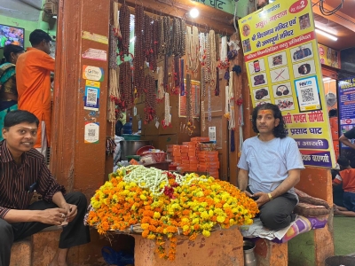 Higher pilgrim footfalls spurred by corridor a big blessing for small traders | Higher pilgrim footfalls spurred by corridor a big blessing for small traders