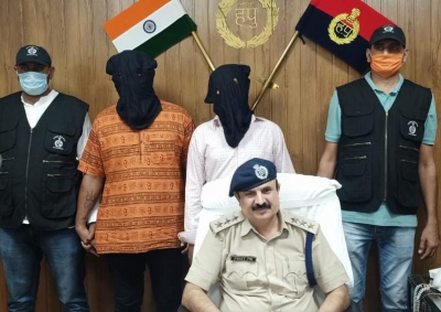 Two criminals wanted in murder case held by Gurugram police | Two criminals wanted in murder case held by Gurugram police