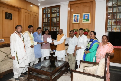 Congress delegation meets Bihar Governor over ED action against Rahul | Congress delegation meets Bihar Governor over ED action against Rahul