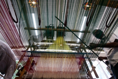 Varanasi weavers launch locally-woven Pashmina | Varanasi weavers launch locally-woven Pashmina