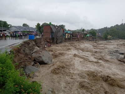 Centre deploys NDRF as flashfloods hit Himachal | Centre deploys NDRF as flashfloods hit Himachal