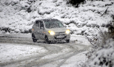 J&K higher reaches get fresh snow, major highways closed | J&K higher reaches get fresh snow, major highways closed