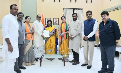 Telangana BJP seeks Guv's intervention after its padyatra is stopped | Telangana BJP seeks Guv's intervention after its padyatra is stopped