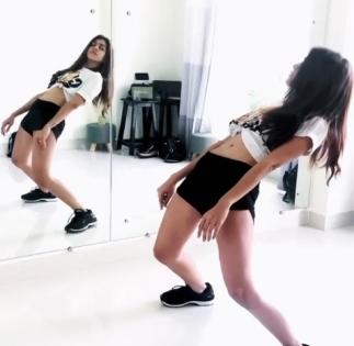 Alaya F posts 'cooler' dance video after 'failed version' | Alaya F posts 'cooler' dance video after 'failed version'