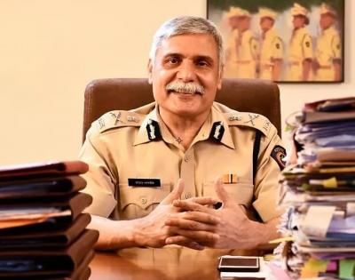 Ex-Mumbai police chief gets bail from Delhi HC in money laundering case | Ex-Mumbai police chief gets bail from Delhi HC in money laundering case Ex-Mumbai police chief gets bail from Delhi HC in money laundering case | Ex-Mumbai police chief gets bail from Delhi HC in money laundering case