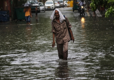 Heavy rains pound Delhi; more showers likely | Heavy rains pound Delhi; more showers likely