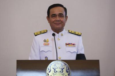 Thai PM reiterates no violence on student protesters | Thai PM reiterates no violence on student protesters