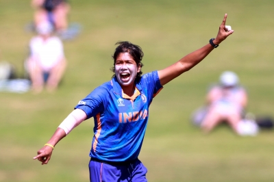 Jhulan becomes leading wicket-taker in history of Women's Cricket World Cup | Jhulan becomes leading wicket-taker in history of Women's Cricket World Cup