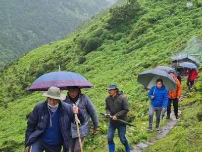 Arunachal frontline warriors trek 9 hrs to vaccinate 16 grazers at 14K ft | Arunachal frontline warriors trek 9 hrs to vaccinate 16 grazers at 14K ft