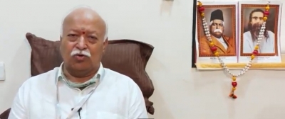 Settle in such way that you don't get uprooted in future: Mohan Bhagwat to Kashmiri Pandits | Settle in such way that you don't get uprooted in future: Mohan Bhagwat to Kashmiri Pandits