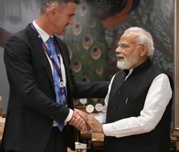 Kevin Pietersen shares picture of 'firm handshake' with PM Narendra Modi | Kevin Pietersen shares picture of 'firm handshake' with PM Narendra Modi