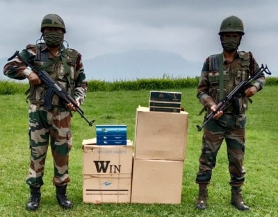 Assam Rifles seizes cigarettes smuggled from Myanmar | Assam Rifles seizes cigarettes smuggled from Myanmar