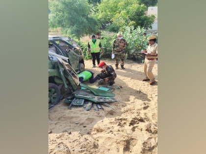 Two army officers killed in accident on Bikaner-Jaipur highway | Two army officers killed in accident on Bikaner-Jaipur highway