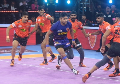 PKL 9: Dabang Delhi thrash U Mumba 41-27 in opener | PKL 9: Dabang Delhi thrash U Mumba 41-27 in opener