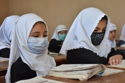 Afghan girl students dropping out over dress codes | Afghan girl students dropping out over dress codes