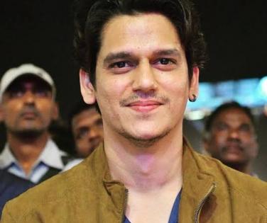 Actor Vijay Varma returns home to celebrate Diwali with family | Actor Vijay Varma returns home to celebrate Diwali with family