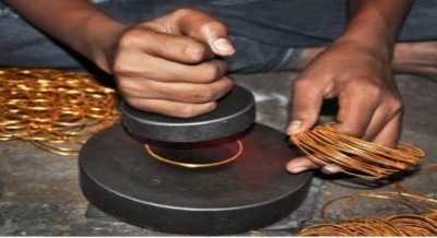 Blowing Glass in Firozabad | Blowing Glass in Firozabad Blowing Glass in Firozabad | Blowing Glass in Firozabad