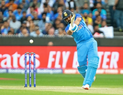 Rohit Sharma suffers forearm injury, seen moving around with an icepack: Report | Rohit Sharma suffers forearm injury, seen moving around with an icepack: Report