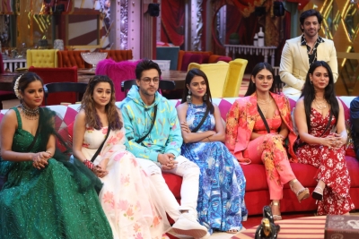 'Bigg Boss 16': Shekhar Suman roasts contestants; Vikkas, Sreejita get into verbal spat | 'Bigg Boss 16': Shekhar Suman roasts contestants; Vikkas, Sreejita get into verbal spat