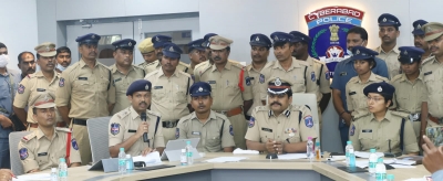 Cyberabad police bust cyber fraud gang, seize Rs 10 cr | Cyberabad police bust cyber fraud gang, seize Rs 10 cr