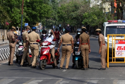 Police continue crackdown on vehicles with govt stickers in Chennai | Police continue crackdown on vehicles with govt stickers in Chennai
