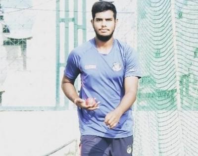 IPL 2022: Gujarat Titans' Yash Dayal shows glimpses of his 'wicket-taking' ability on debut | IPL 2022: Gujarat Titans' Yash Dayal shows glimpses of his 'wicket-taking' ability on debut IPL 2022: Gujarat Titans' Yash Dayal shows glimpses of his 'wicket-taking' ability on debut | IPL 2022: Gujarat Titans' Yash Dayal shows glimpses of his 'wicket-taking' ability on debut