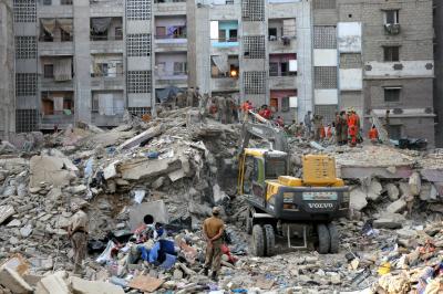 Karachi building collapse toll rises to 22 | Karachi building collapse toll rises to 22
