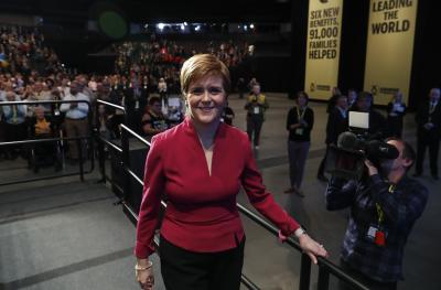 Sturgeon calls for powers to hold independence referendum | Sturgeon calls for powers to hold independence referendum