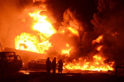 12 people killed in oil pipeline explosion in Nigeria | 12 people killed in oil pipeline explosion in Nigeria