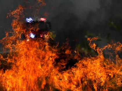 Warnings issued, house destroyed after major bushfires grip Aus state | Warnings issued, house destroyed after major bushfires grip Aus state Warnings issued, house destroyed after major bushfires grip Aus state | Warnings issued, house destroyed after major bushfires grip Aus state