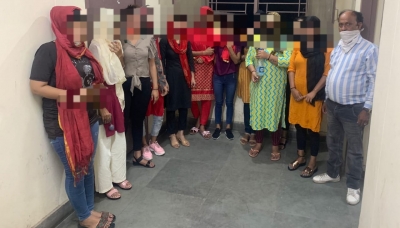 Major sex racket being run from spa busted in Delhi, 12 held | Major sex racket being run from spa busted in Delhi, 12 held
