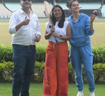 Taapsee visits Eden Gardens with Mithali Raj and 'Shabaash Mithu' director | Taapsee visits Eden Gardens with Mithali Raj and 'Shabaash Mithu' director