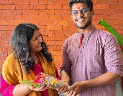 'Kal Ho Naa Ho' child actress Jhanak Shukla gets engaged | 'Kal Ho Naa Ho' child actress Jhanak Shukla gets engaged 'Kal Ho Naa Ho' child actress Jhanak Shukla gets engaged | 'Kal Ho Naa Ho' child actress Jhanak Shukla gets engaged